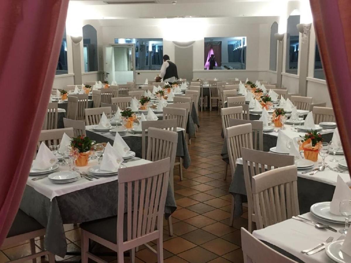 Hotel Villa Verde Ривоторто Екстериор снимка